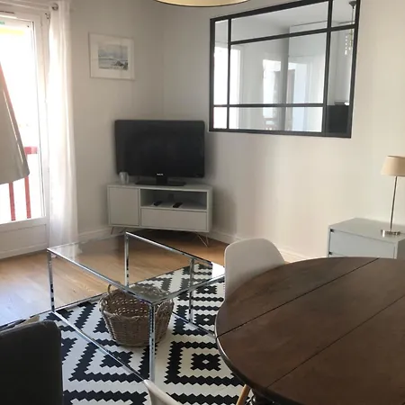 2 Pieces Avec Parking Quartier Du