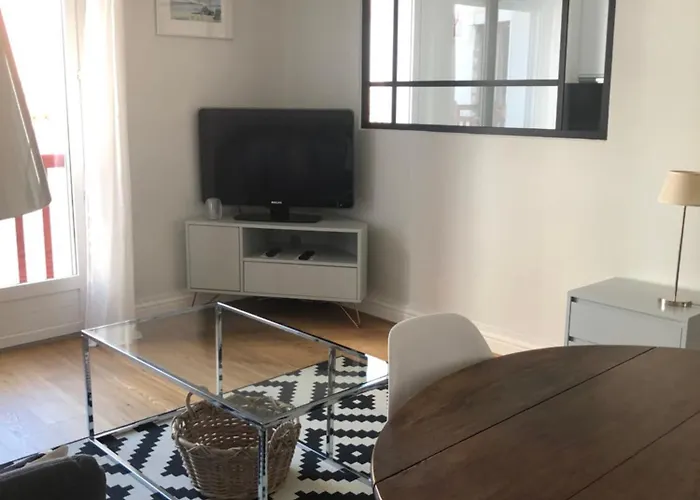 2 Pieces Avec Parking Quartier Du