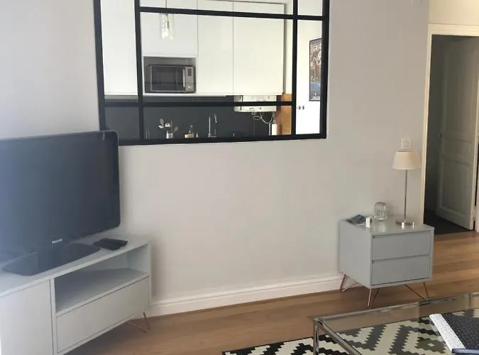 2 Pieces Avec Parking Quartier Du *