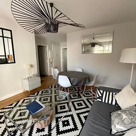 2 Pieces Avec Parking Quartier Du