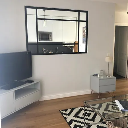 2 Pieces Avec Parking Quartier Du *