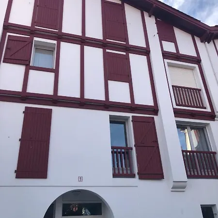 Apartment 2 Pieces Avec Parking Quartier Du