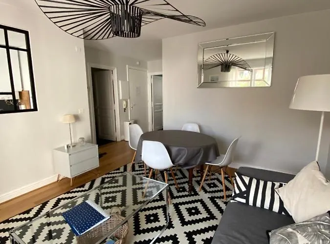 2 Pieces Avec Parking Quartier Du