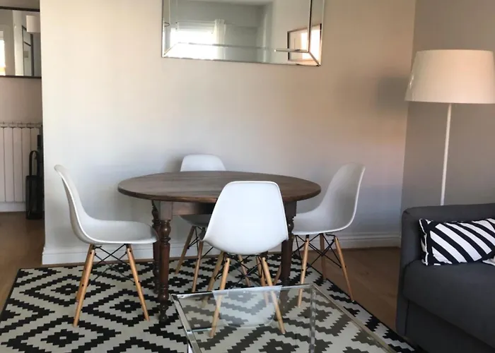 Apartment 2 Pieces Avec Parking Quartier Du *