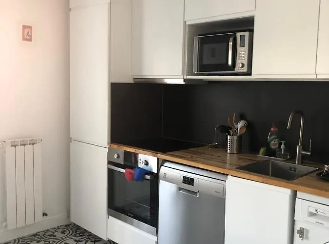 2 Pieces Avec Parking Quartier Du